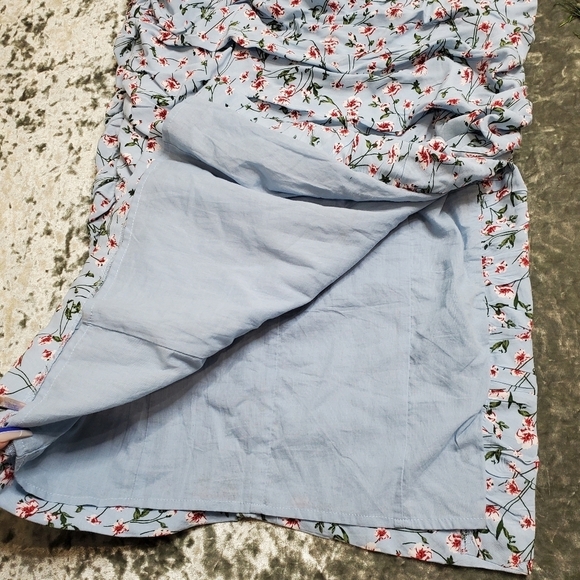Bardot Ruched Floral Midi Dress - Picture 4 of 8